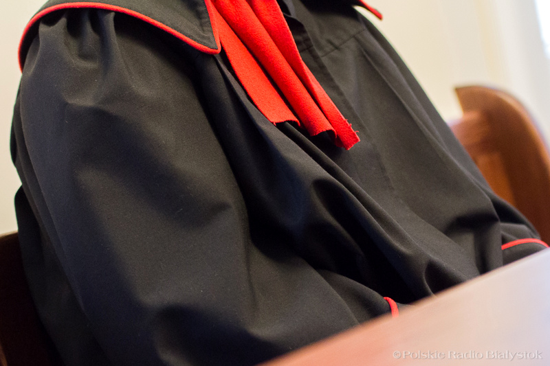 3 osoby oskarżone o nielegalne organizowanie gier hazardowych na automatach