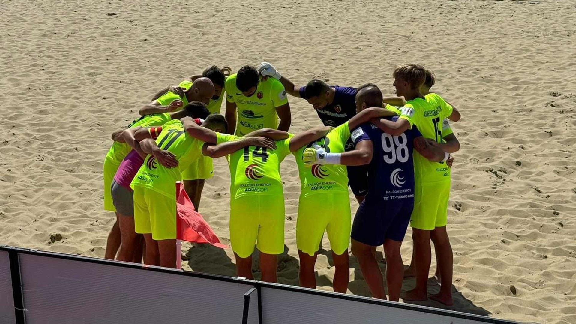 Futsalowa Jagiellonia Białystok z wicemistrzostwem Polski w piłce nożnej plażowej