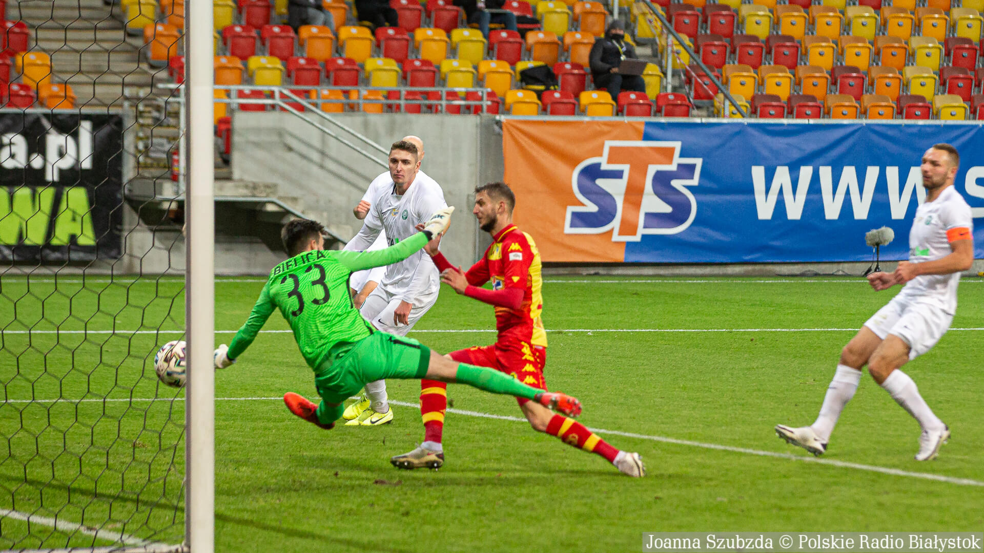 Siedem goli przy Słonecznej - Jagiellonia wygrywa z Wartą Poznań [zdjęcia]