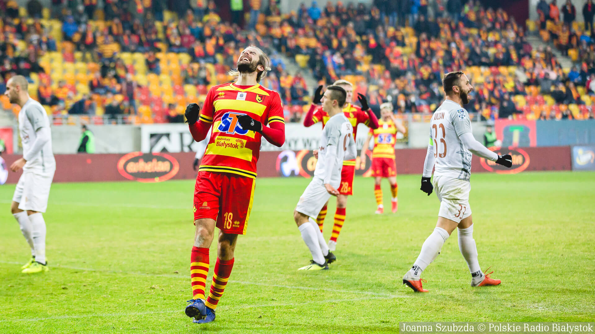 Jagiellonia straciła aż 4 bramki i przegrała z Zagłębiem Lubin [zdjęcia, wideo]