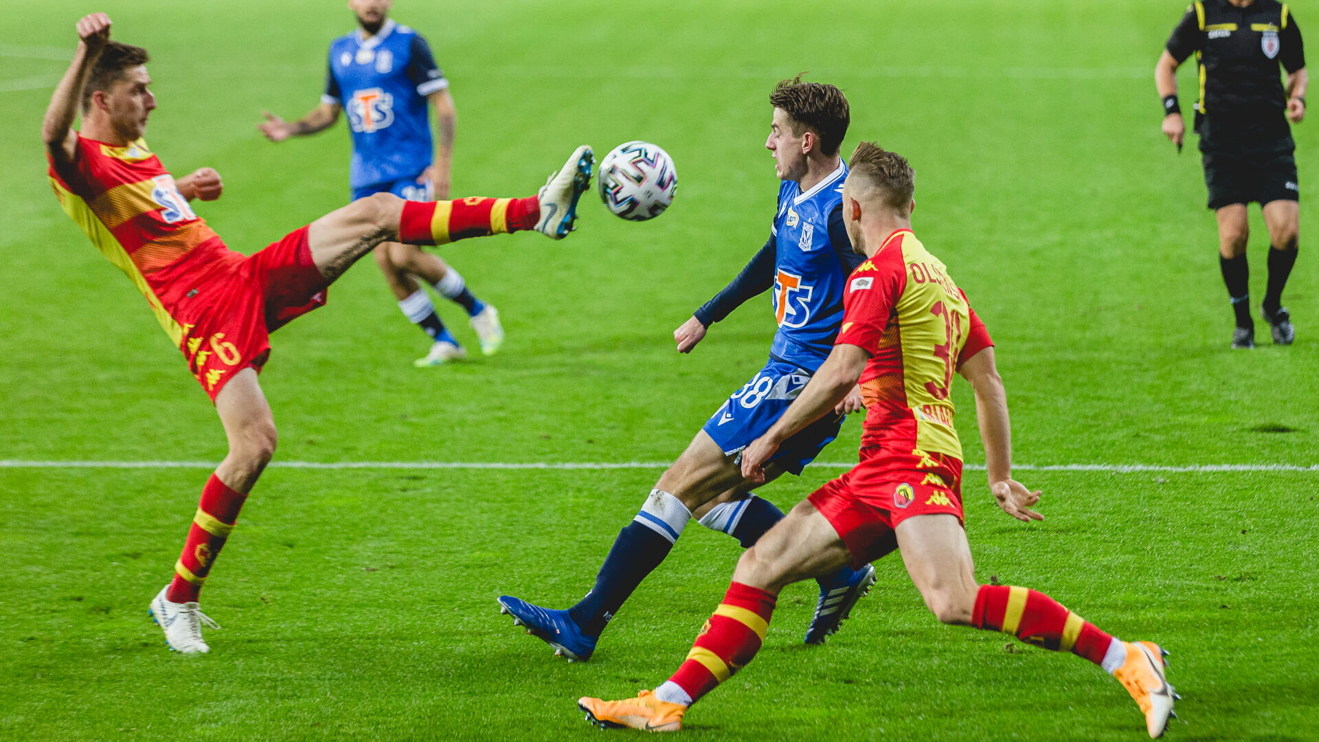 "Obrona Białegostoku" - Jagiellonia pokonała Lecha Poznań 2:1 [zdjęcia, wideo]