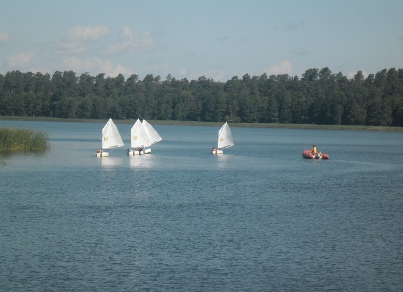 Suwałki:  "Tryton" znów pływa po jeziorze Wigry