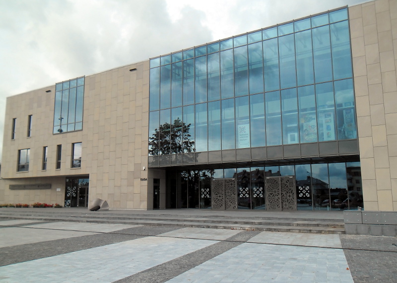 Trzy osoby chętne do kierowania Suwalskim Ośrodkiem Kultury