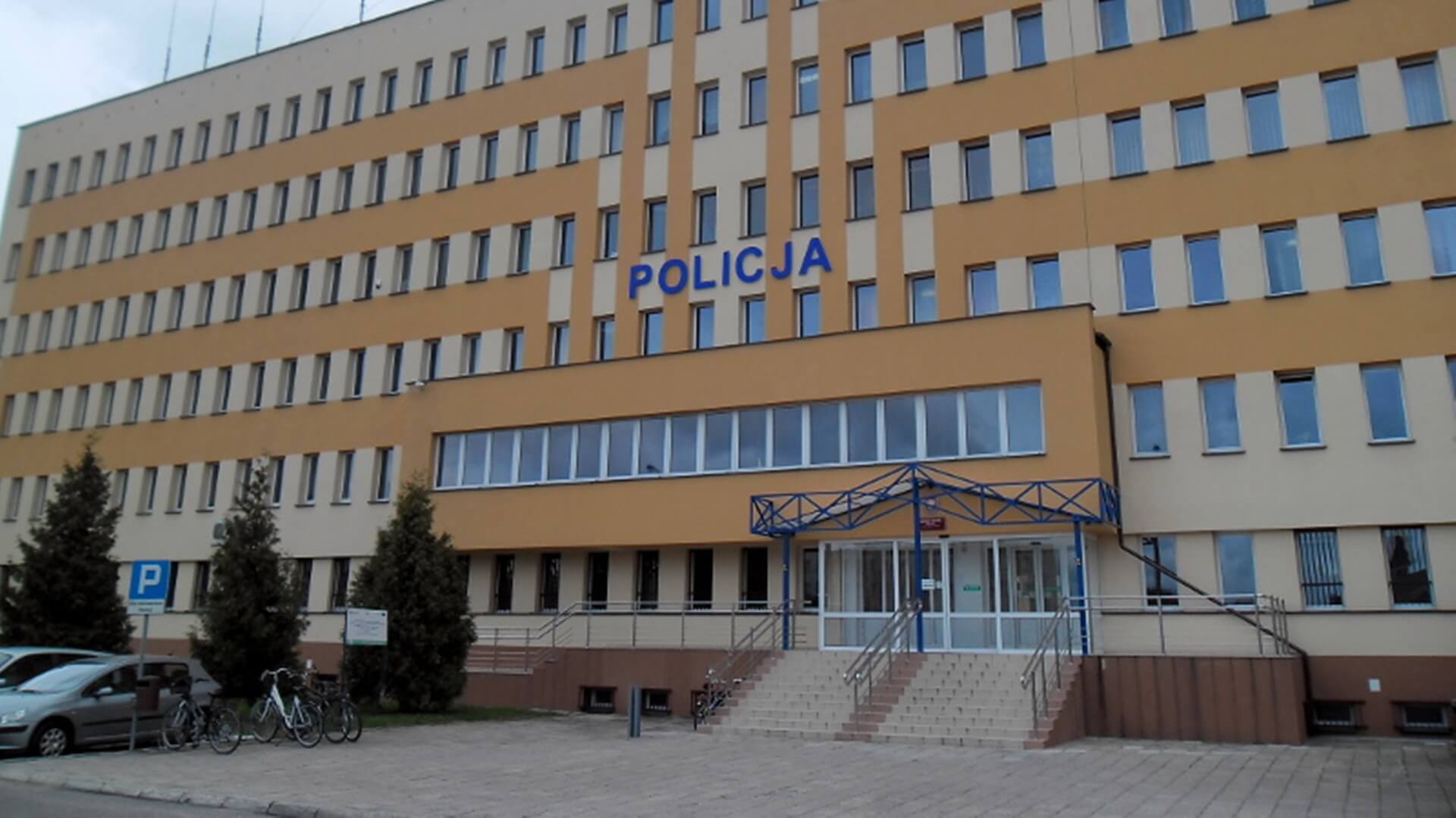 Suwałki:  Pół roku więzienia w zawieszeniu dla emerytowanego policjanta-stalkera