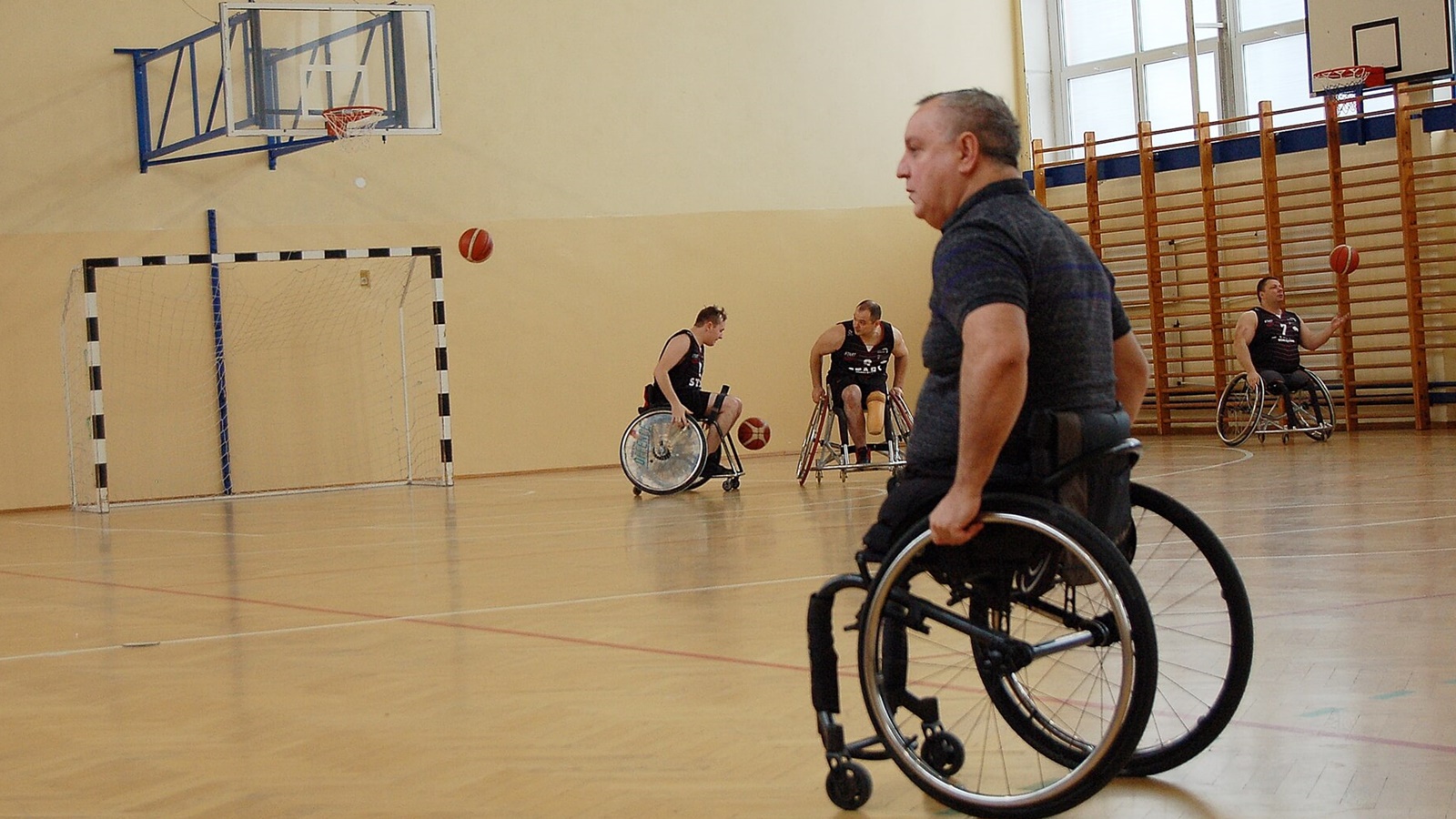 "Kolejarze" - reportaż Marcina Glińskiego i Adama Janczewskiego