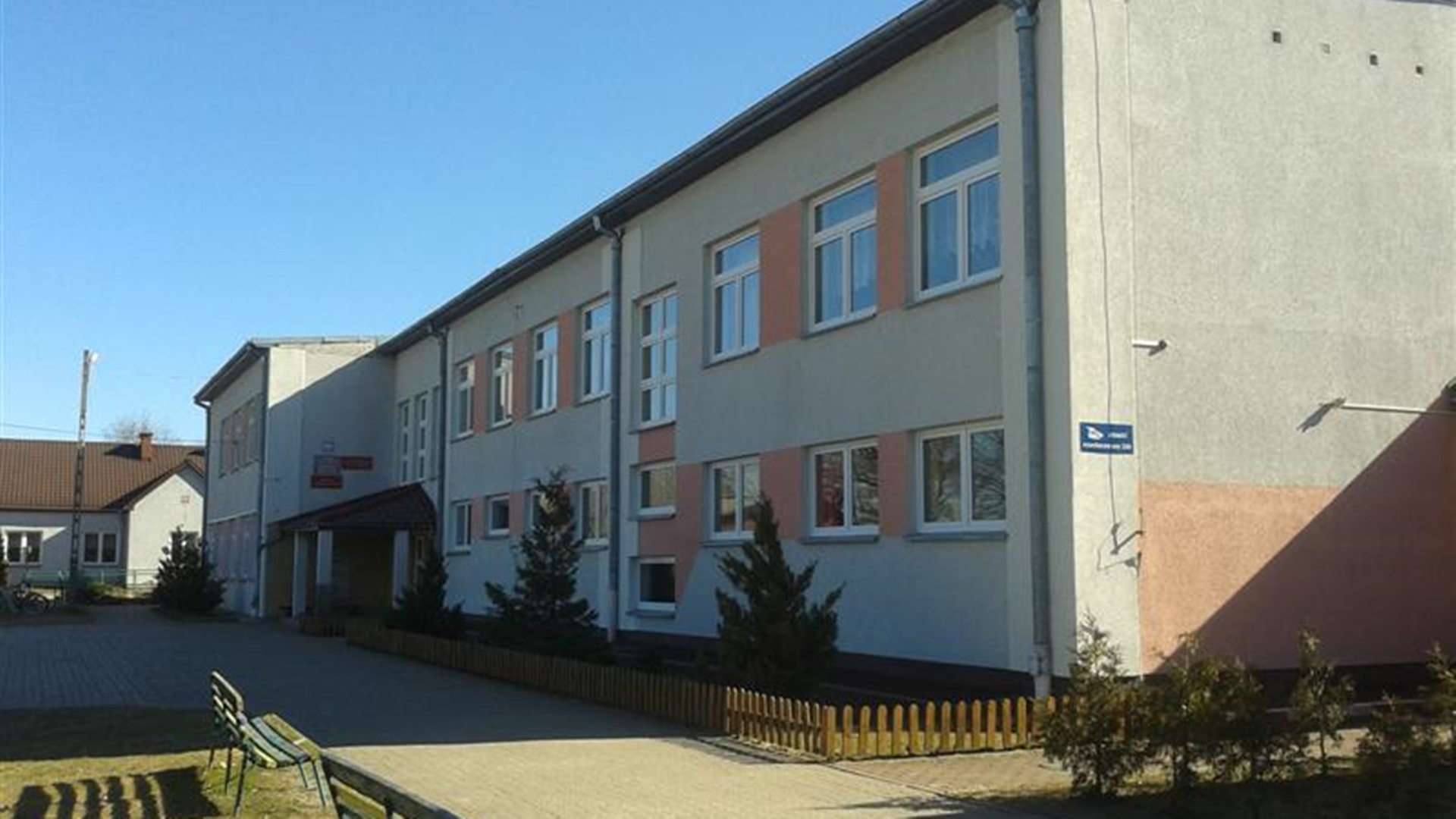 Władze Dubicz Cerkiewnych chcą zrezygnować z prowadzenia jedynej szkoły w gminie