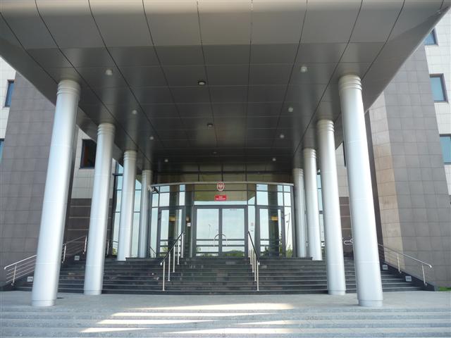 Białystok:  Dwójka lekarzy odpowiada przed sądem za nieumyślne narażenie życia dziecka