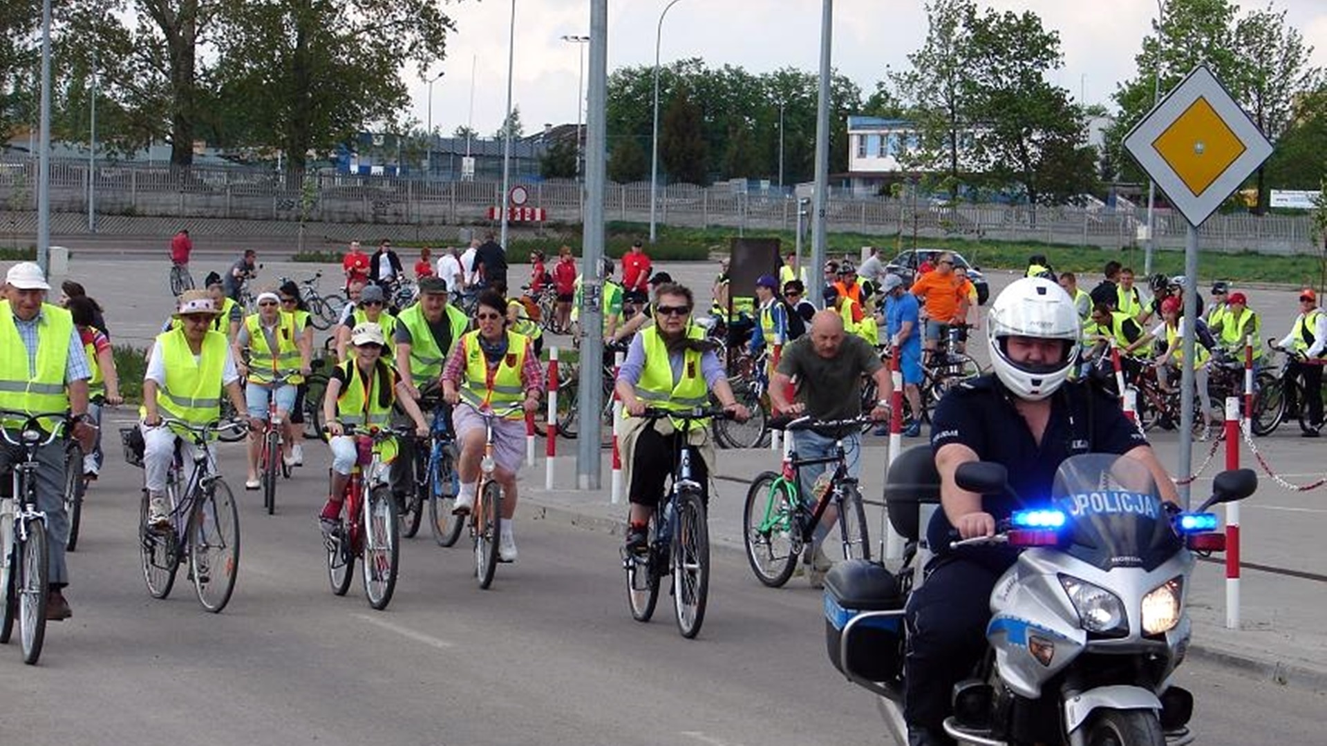 Akcja "Zambrów na rowery" - rowerzyści pojechali do Dębnik