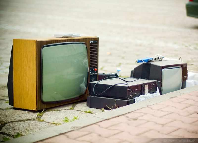 "Pomagamy szkole - pomagamy środowisku" - zbiórka elektrośmieci w ZSS w Łomży