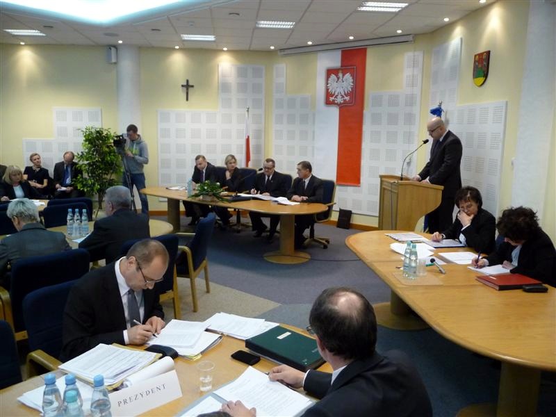 Szkoły będą połączone a MDK i ROKiS zlikwidowane - suwalscy radni przegłosowali zmiany