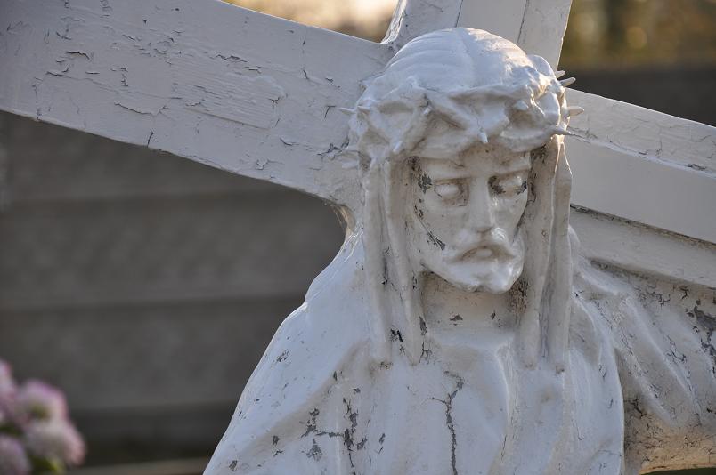 Suwalszczyzna:  Strażacy czuwają przy grobie Chrystusa