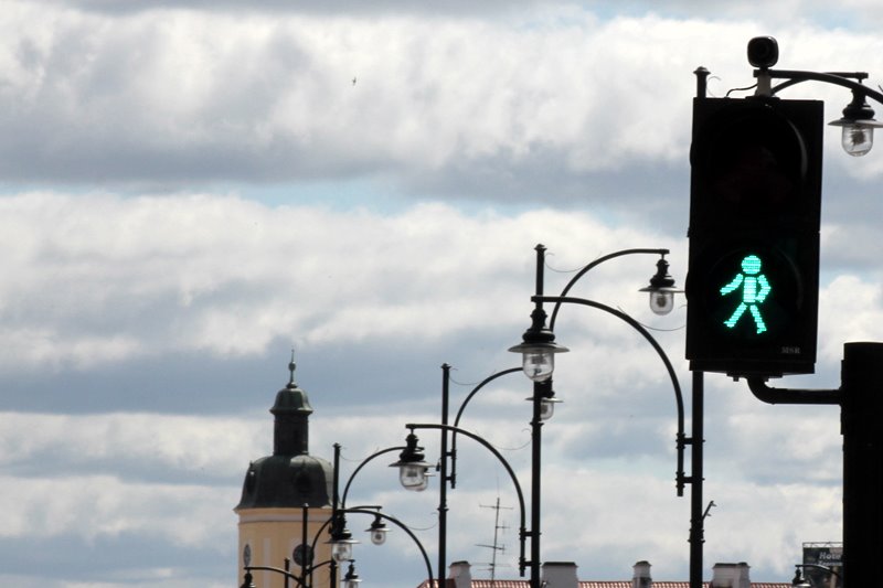 Białystok:  Na przejściach dla pieszych pojawiły się dodatkowe światła