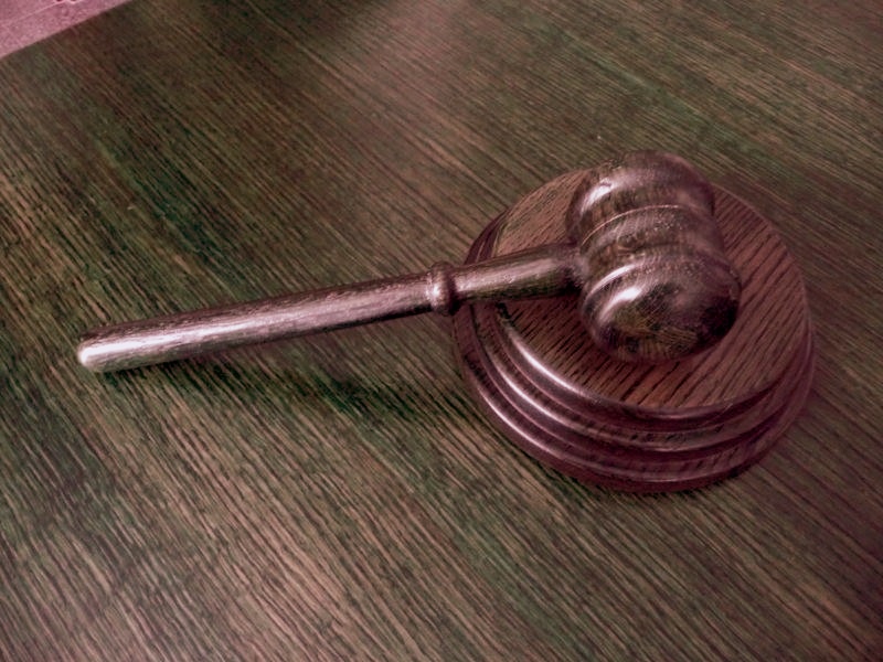 44-latek skazany na 10 lat więzienia za wykorzystywanie seksualne córki