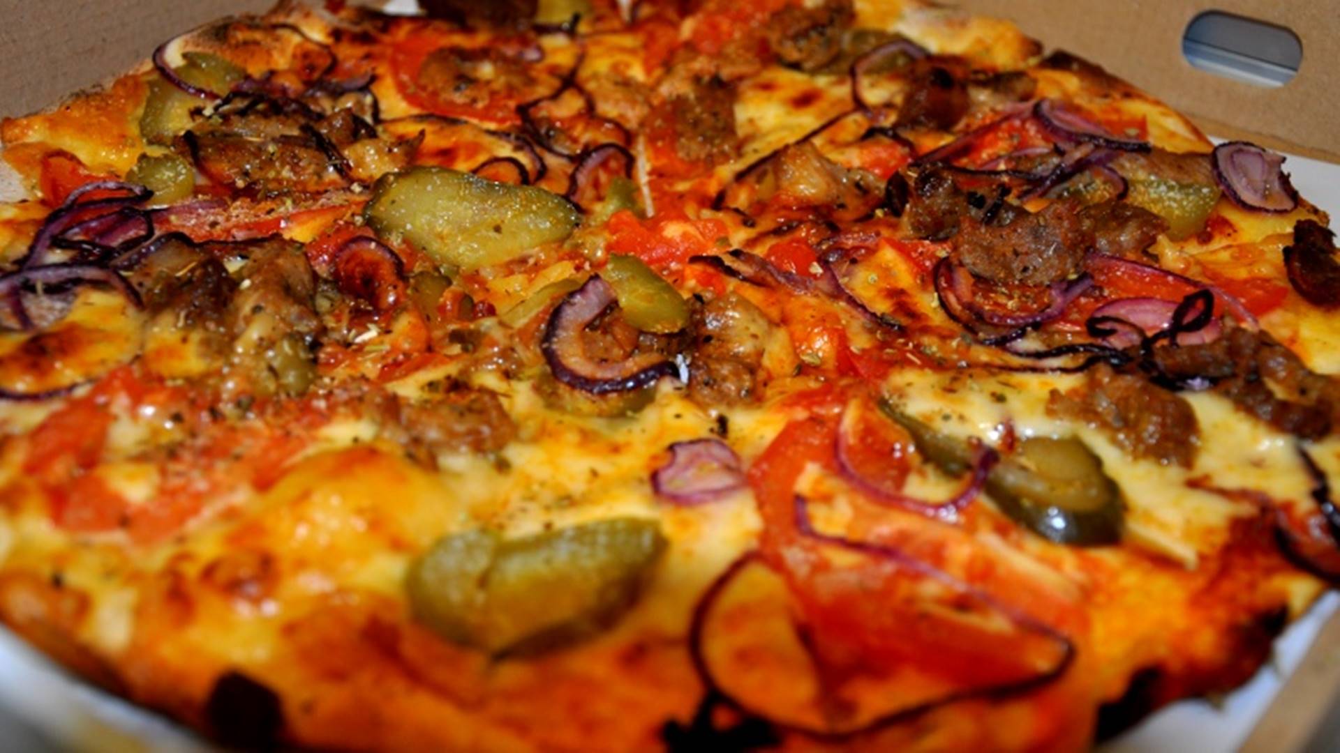 Zamówił i nie odebrał - w Łomży oszustwo na pizzę