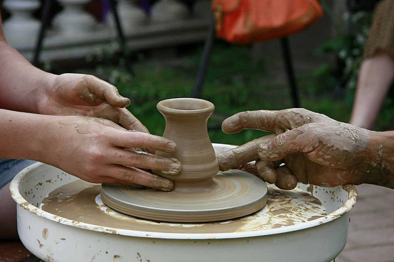 Zwiedzanie kuźni, warsztaty tkackie, pisanie gęsim piórem – święto Szlaku Rękodzieła Ludowego Województwa Podlaskiego