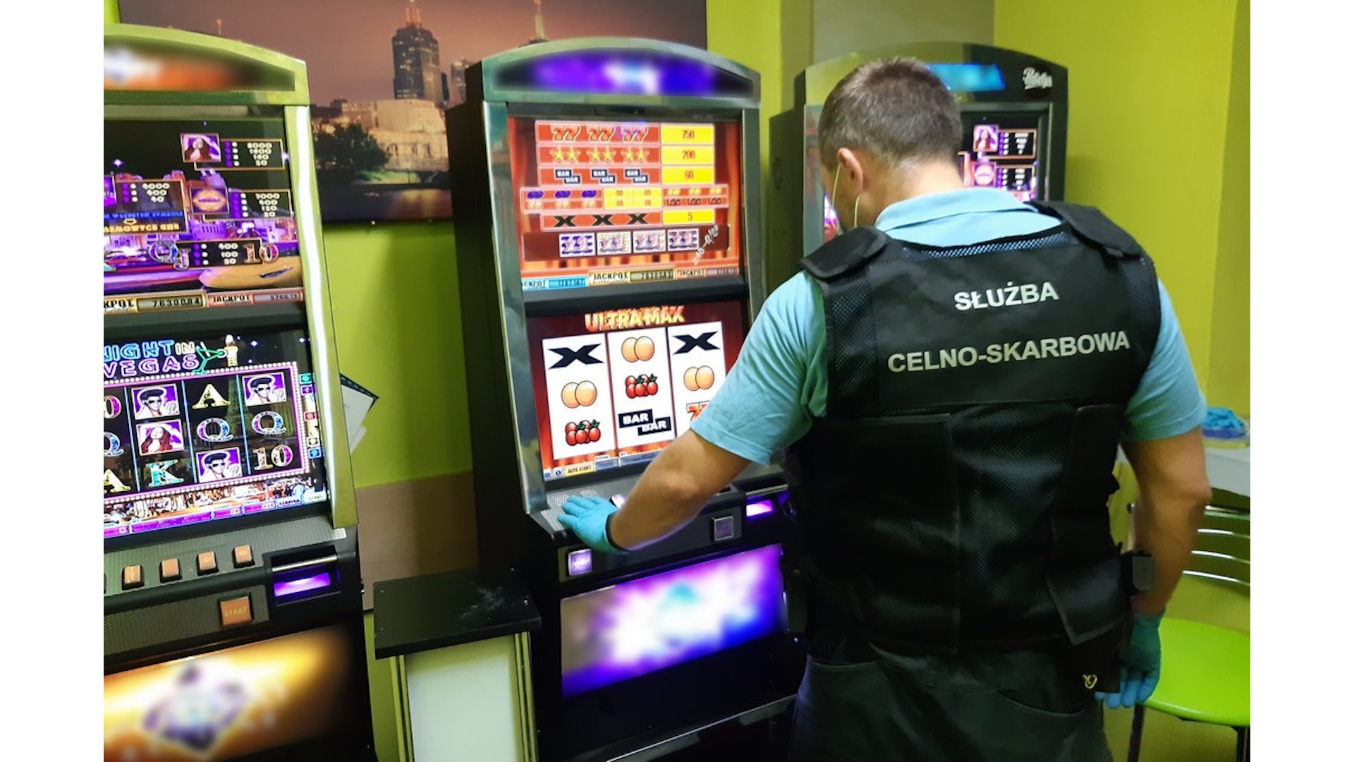 Podlaska KAS zlikwidowała w Ostrołęce nielegalny salon gier hazardowych