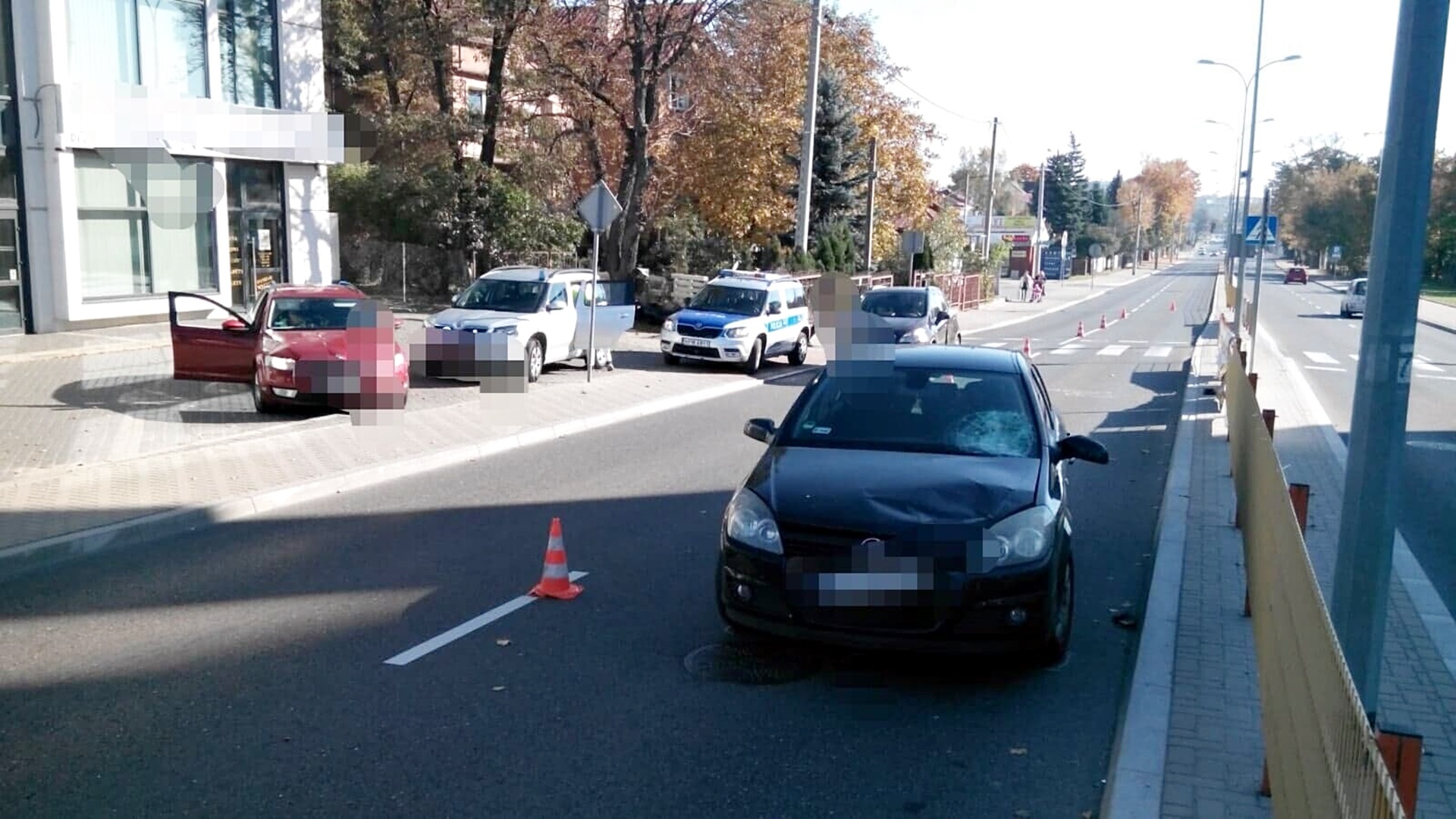 Wypadek na ul. Antoniuk Fabryczny w Białymstoku – samochód potrącił starszą kobietę