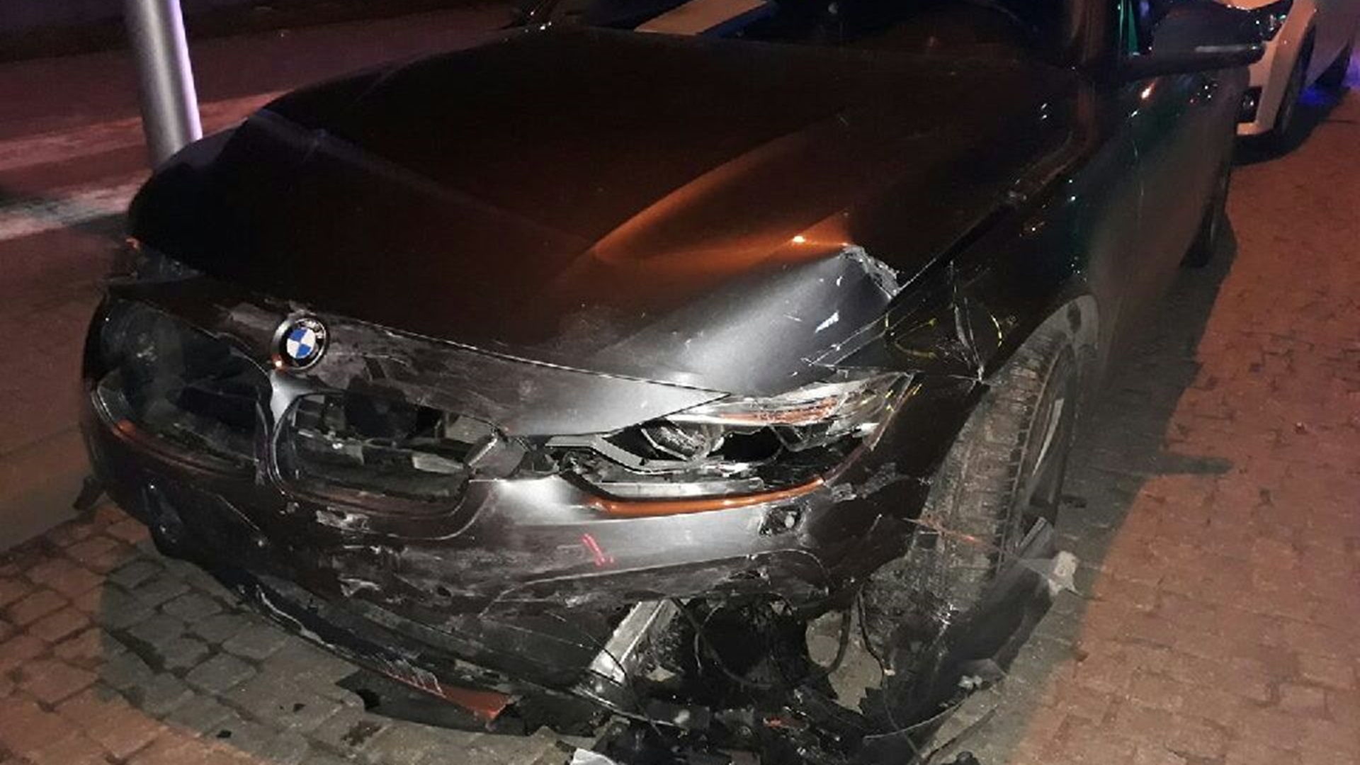 Policjant kierujący nieoznakowanym radiowozem BMW sprawcą piątkowej kolizji w Suwałkach