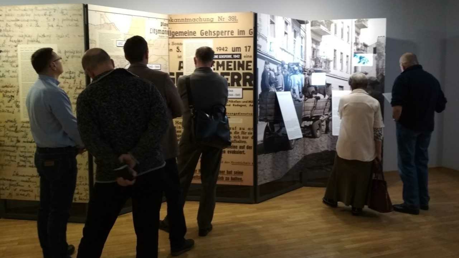 W Centrum im. Zamenhofa można oglądać ekspozycję "Dziewczyna z pamiętnika w poszukiwaniu Rywki z łódzkiego getta"