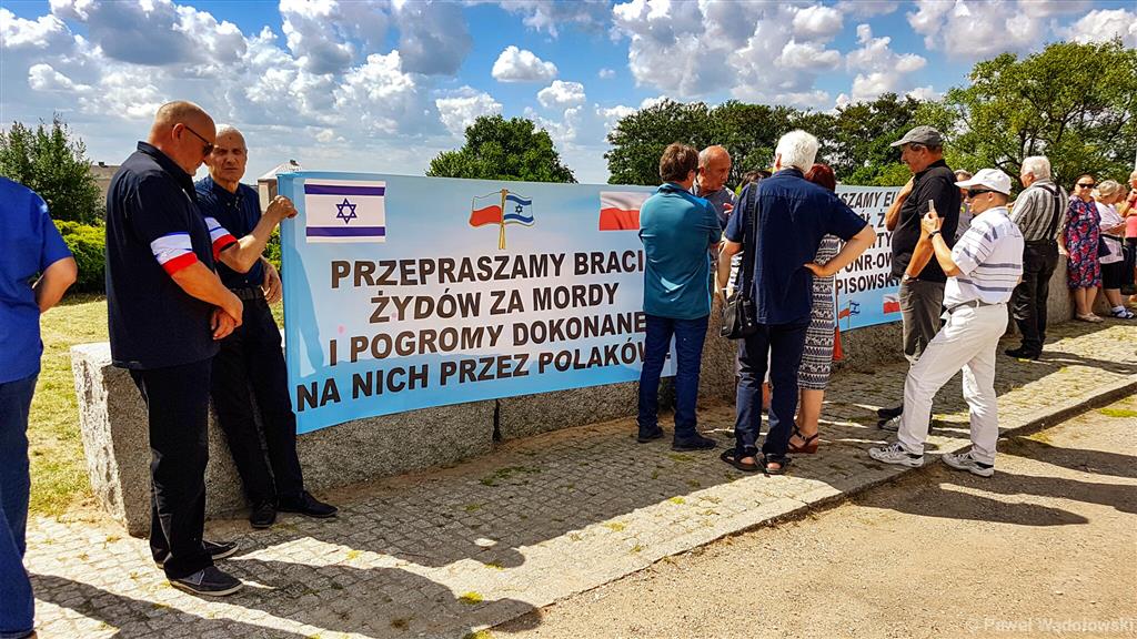 Nie będzie ponownej ekshumacji ofiar masowego zabójstwa Żydów w Jedwabnem