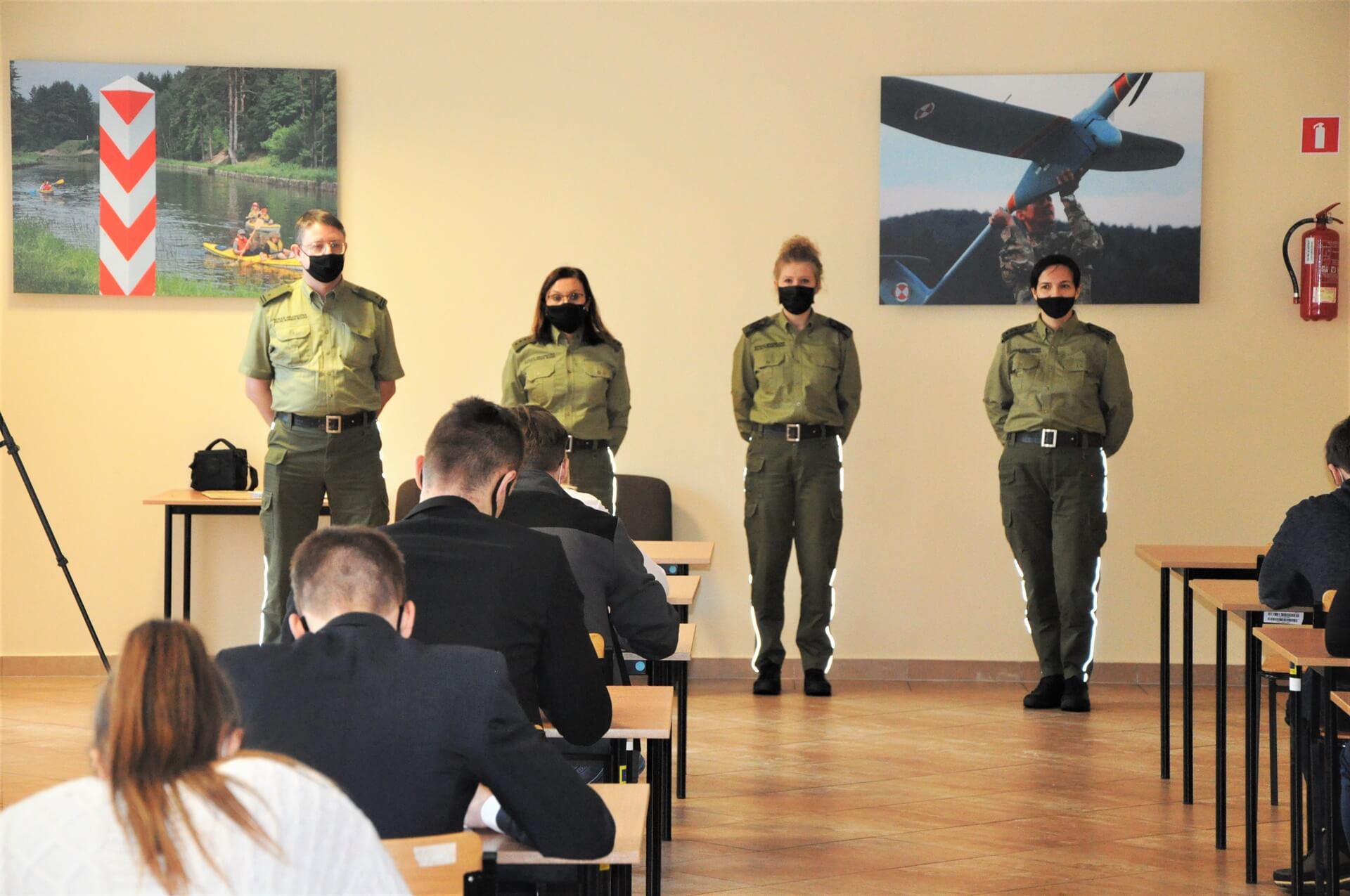 Kilkadziesiąt osób przystąpiło do kolejnego etapu rekrutacji do pracy w POSG