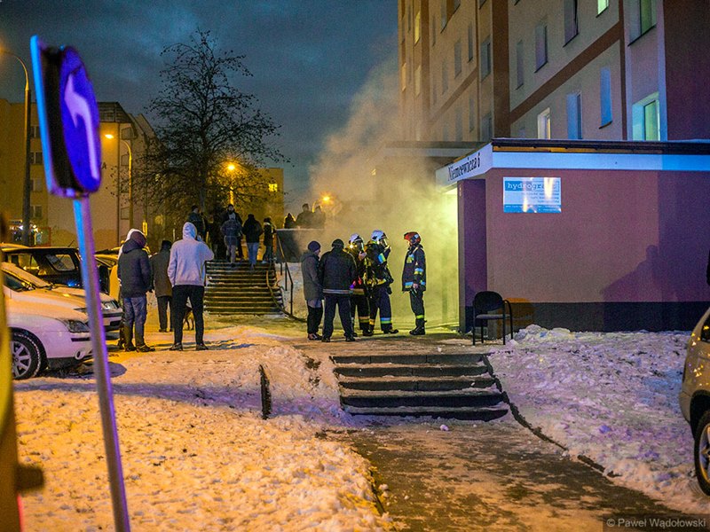 Łomża:  Pożar piwnicy wieżowca przy ul. Niemcewicza