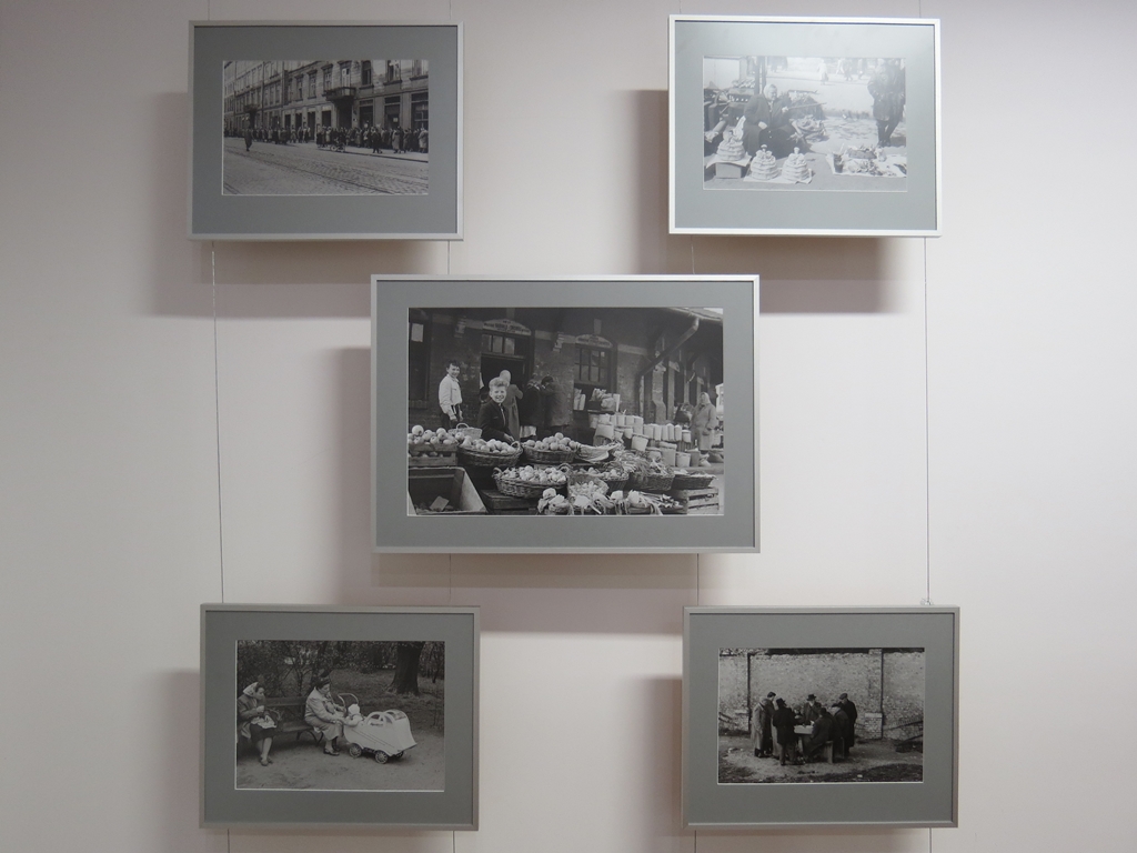 Zdjęcia brytyjskiego fotografa przedstawiające realia komunistycznej Polski w Muzeum Wojska w Białymstoku