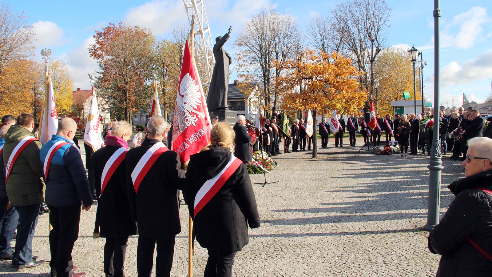 "Solidarność" oddała hołd bł. ks. Jerzemu Popiełuszce w  37. rocznicę śmierci kapelana - uroczystości w Suchowoli [zdjęcia]