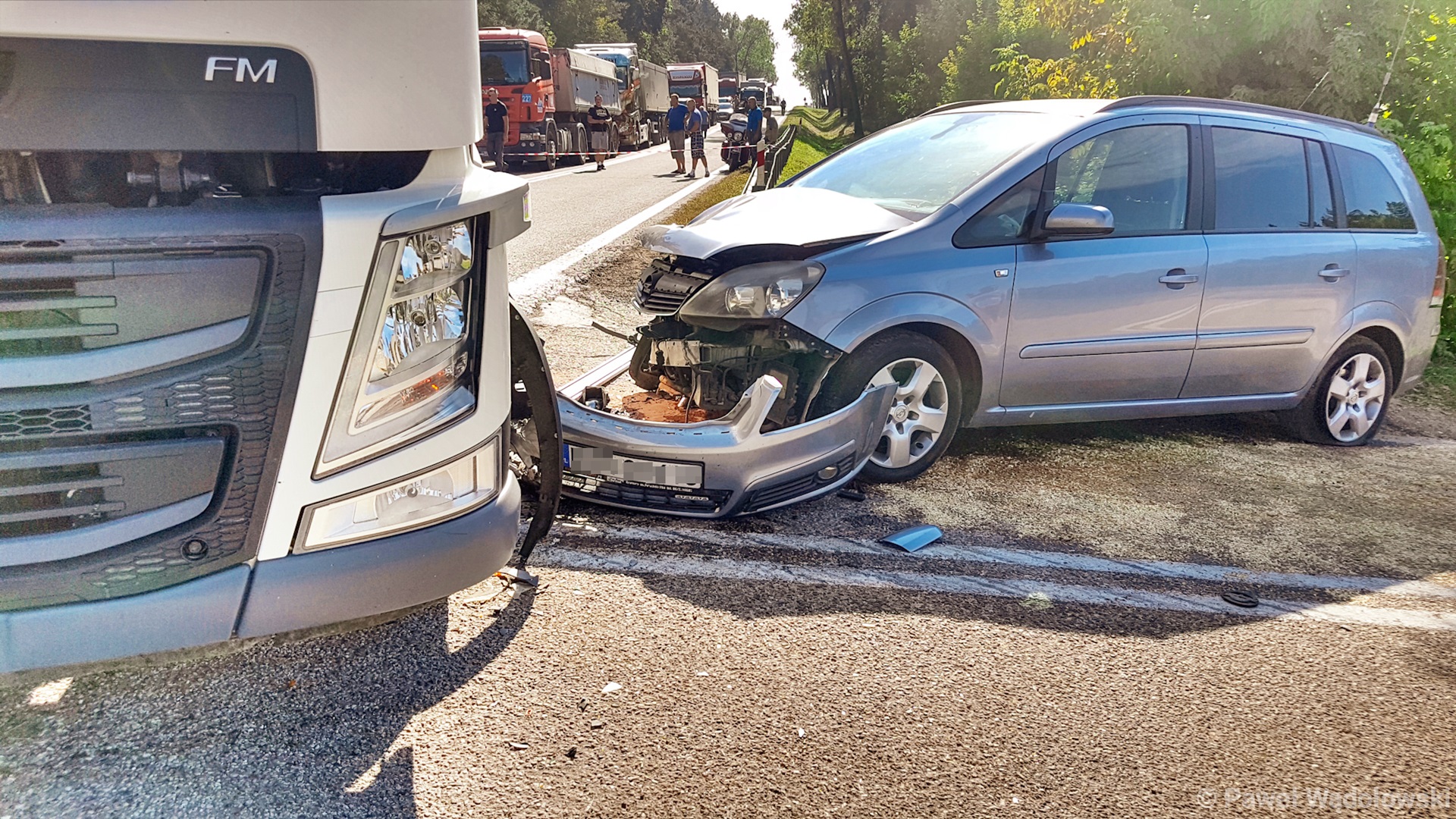 Wypadek przed obwodnicą Stawisk - 3 osoby ranne