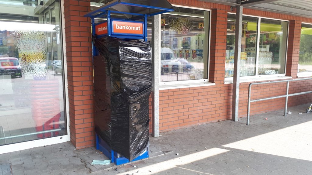 Próba kradzieży pieniędzy z bankomatu na jednym z białostockich osiedli