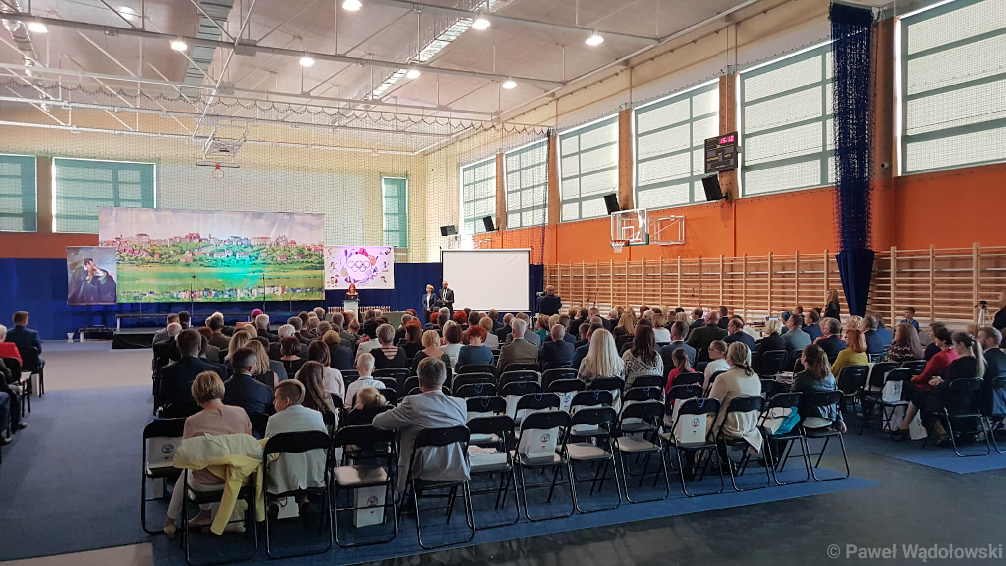 W Szkole Podstawowej nr 7 w Łomży oddano do użytku pełnowymiarową halę sportową