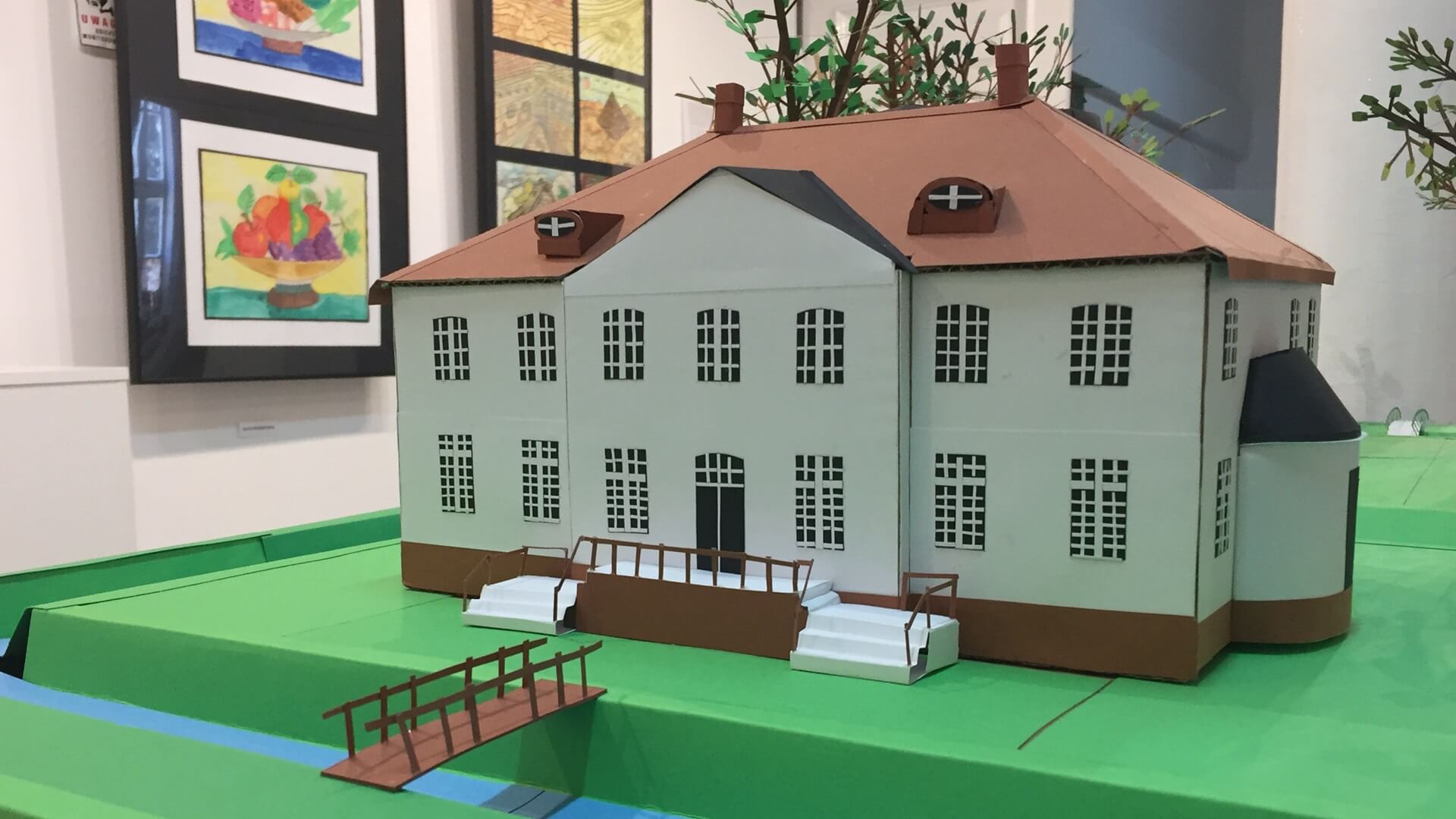 "Wyzwolenie tłumionych emocji" – wystawa prac artystów-amatorów z Domu Pomocy Społecznej w Choroszczy