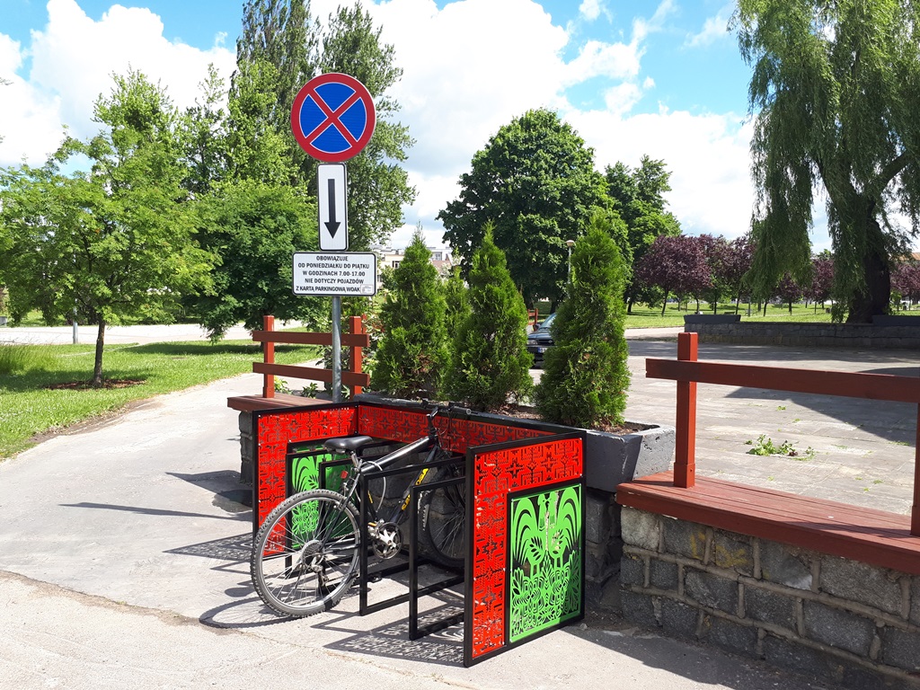 W Białymstoku stanął cyclofolk - folkowy stojak na rowery