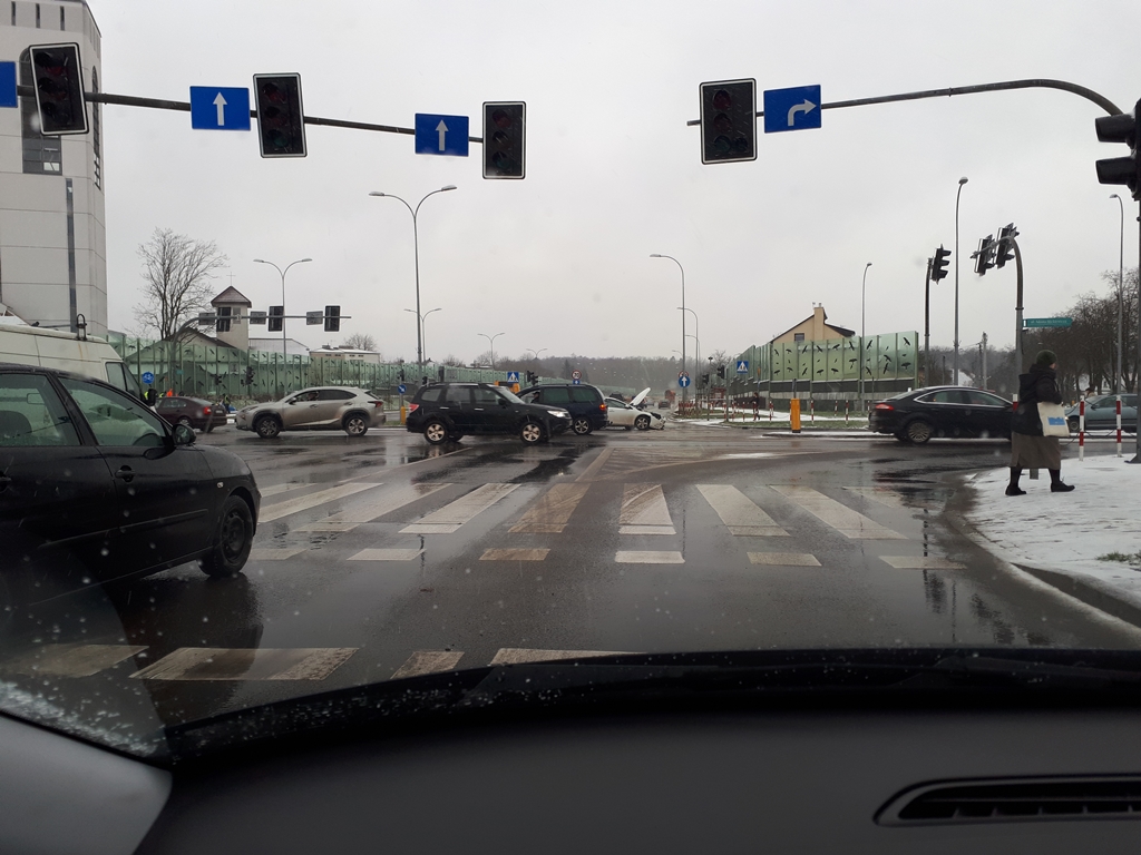 Wypadek w Białymstoku na skrzyżowaniu ul. Mickiewicza z ul. Miłosza
