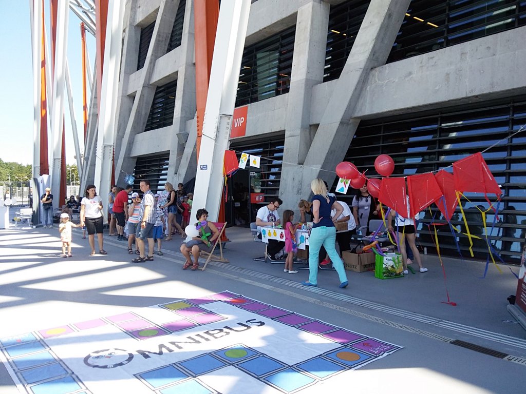 Zabawy i eksperymenty - Rodzinny Piknik Naukowy na Stadionie Miejskim w Białymstoku