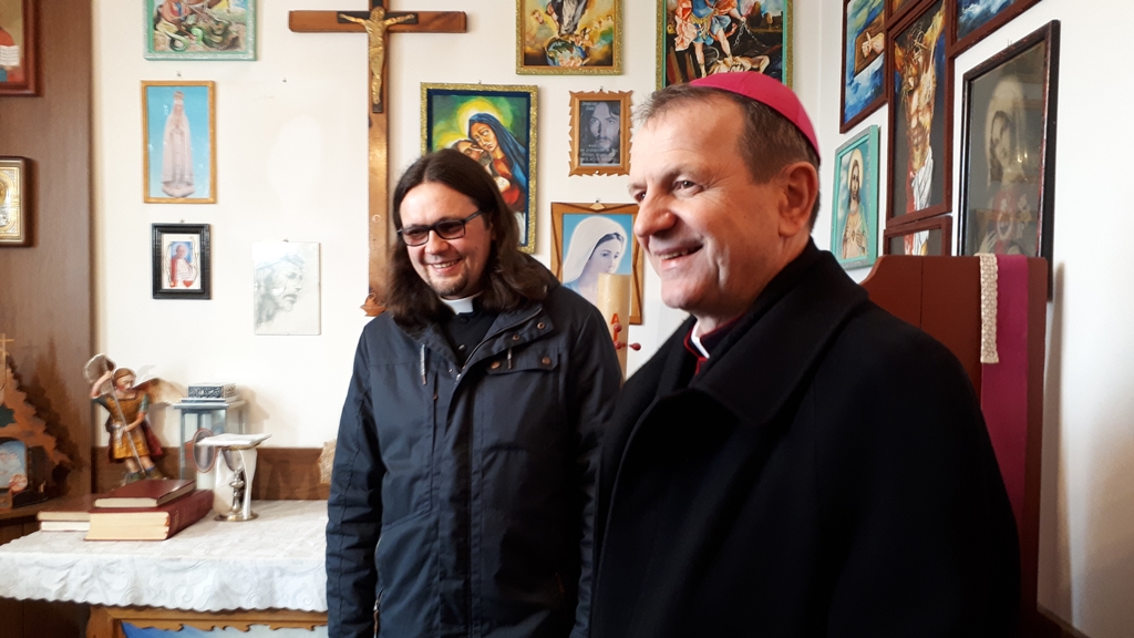 Arcybiskup Tadeusz Wojda spotkał się z więźniami