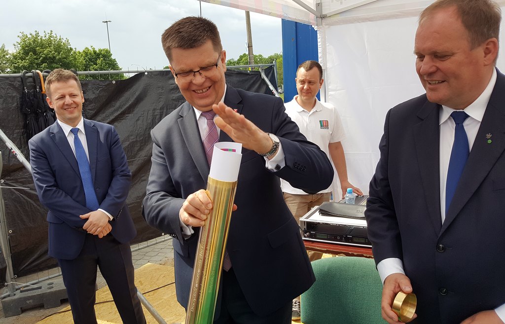 Dworzec PKS w Białymstoku ma być gotowy do końca października - wmurowano akt erekcyjny