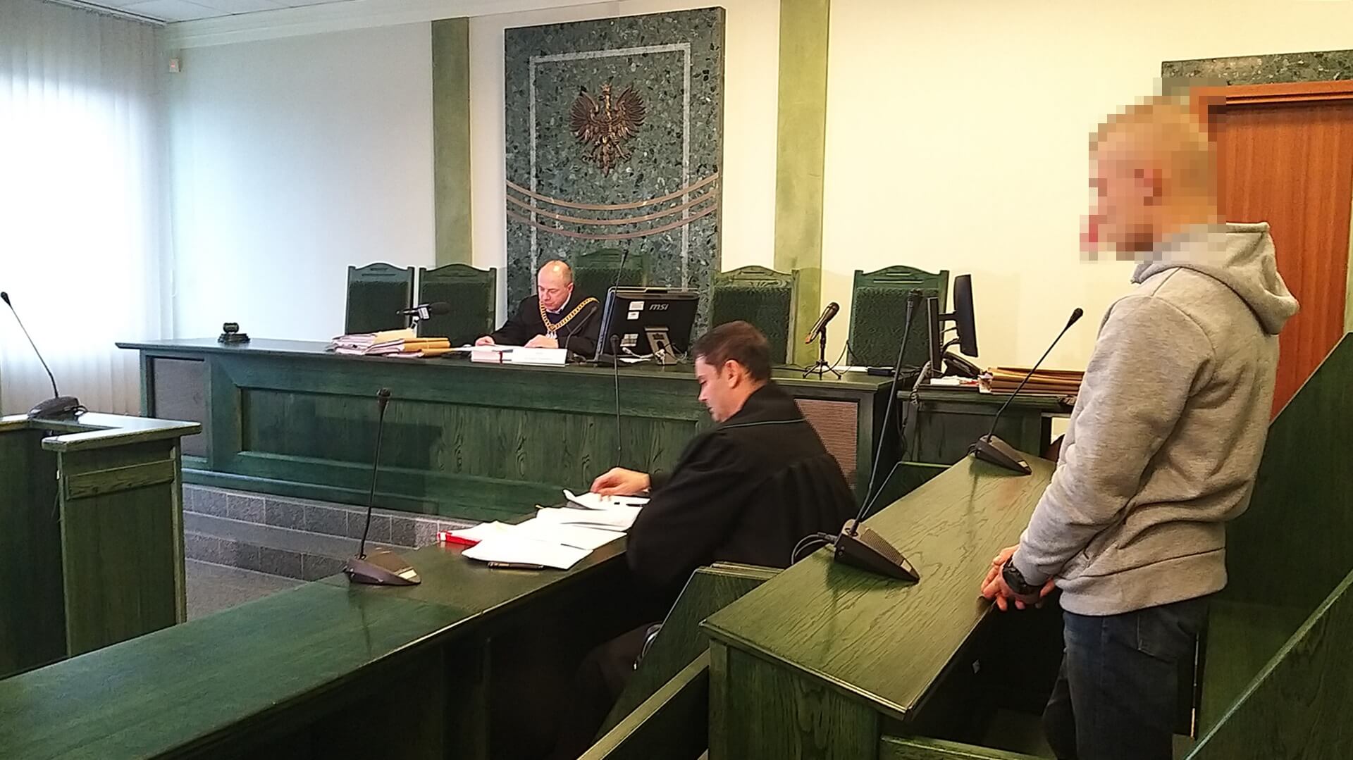 Młody białostoczanin stanął przed sądem za strzał z wiatrówki do kierowcy