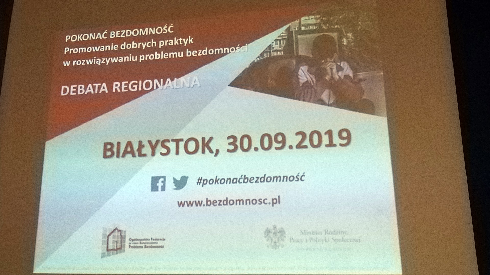Debata "Pokonać bezdomność" w Białymstoku