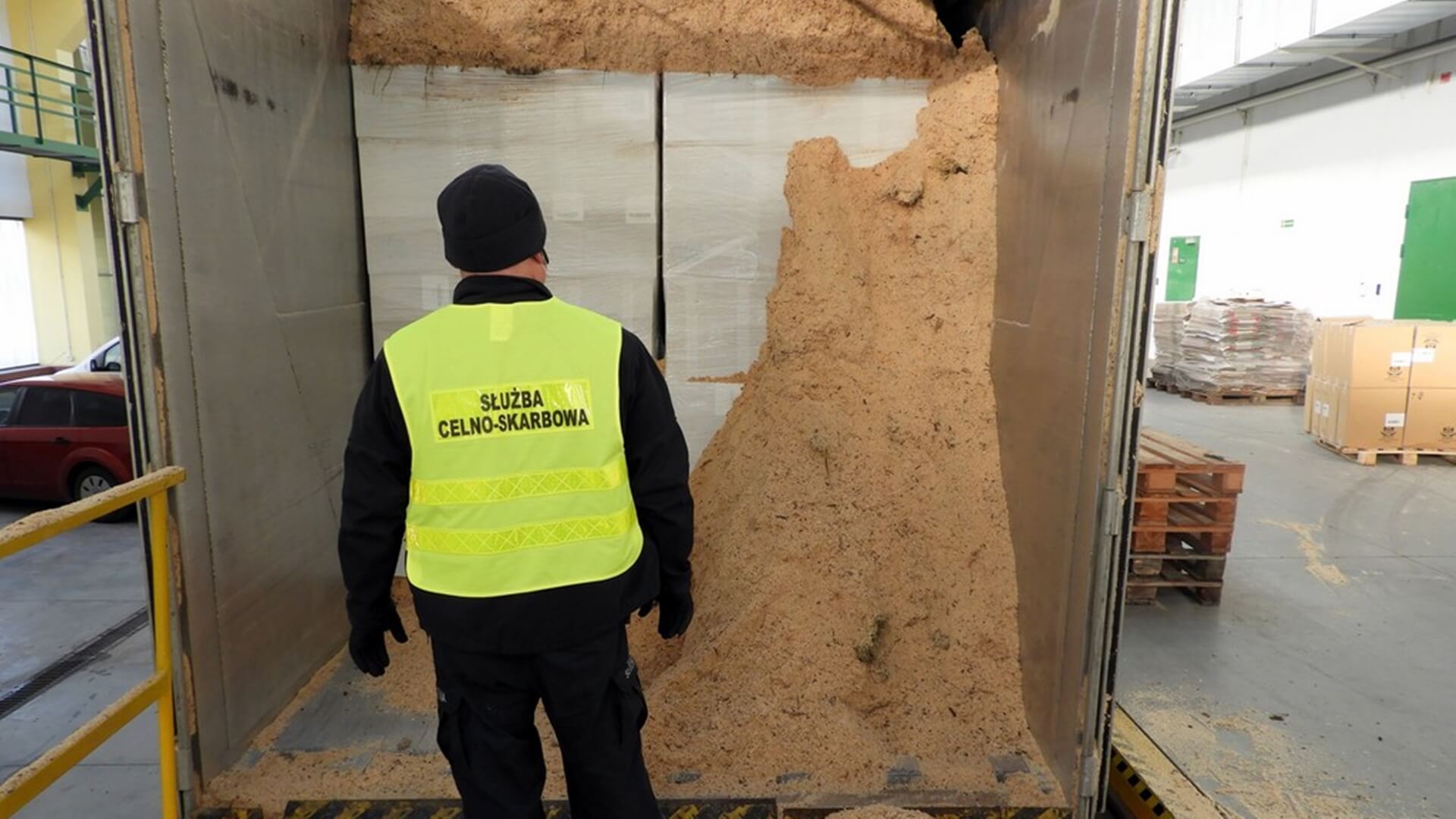 Podlaska KAS zabezpieczyła papierosy z przemytu warte ponad 10,5 mln zł