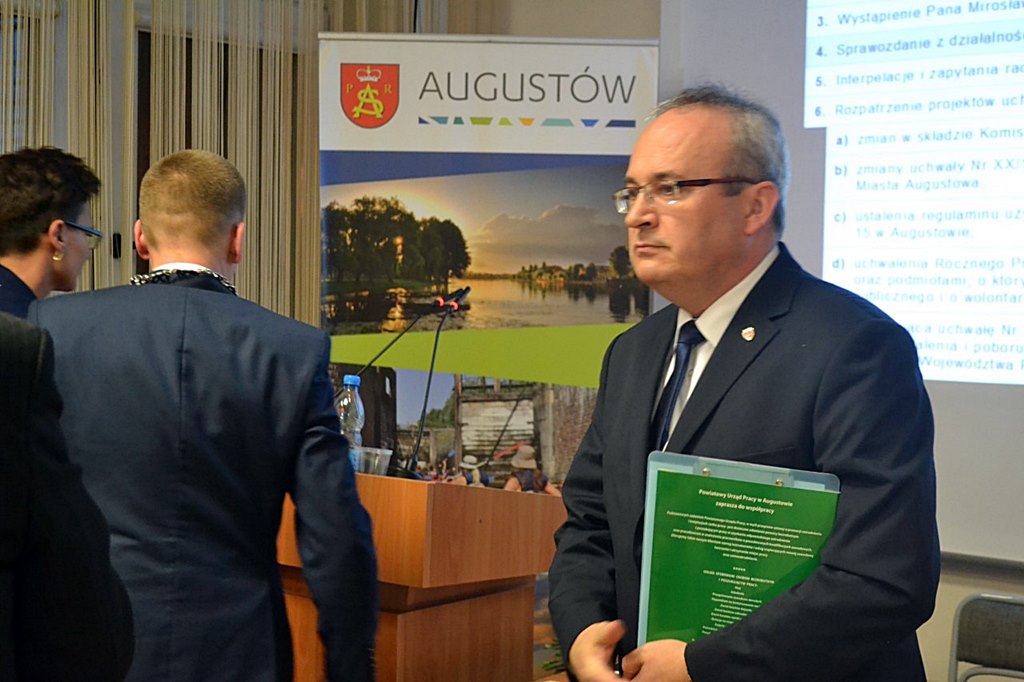 Były zastępca burmistrza Augustowa będzie teraz pracował z burmistrzem Sejn