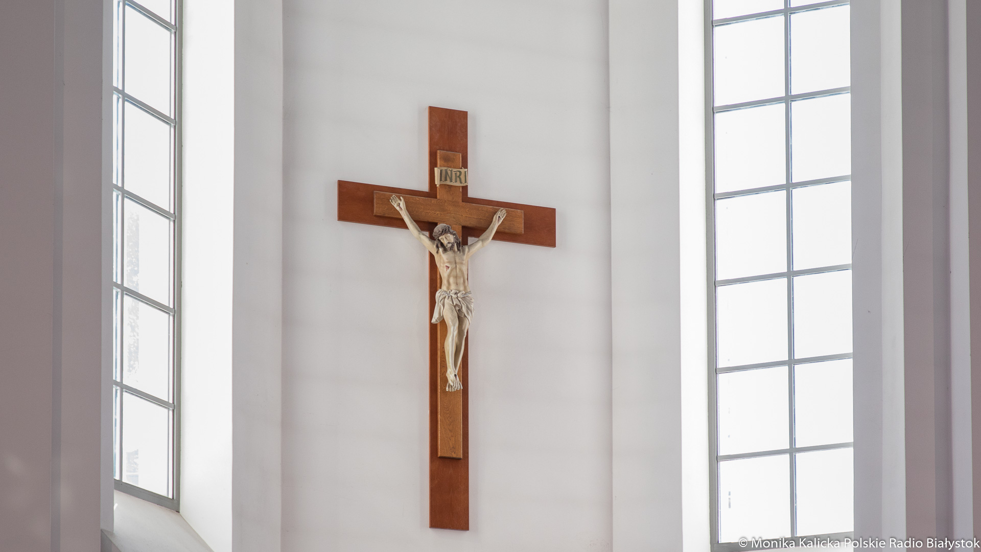 Wielki Piątek - wierni wspominają mękę i śmierć Chrystusa