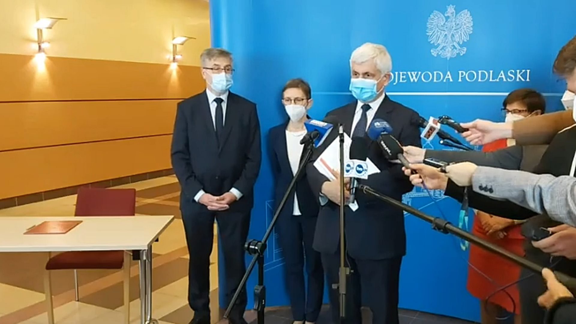 Wojewoda podlaski apeluje o przestrzeganie reżimu sanitarnego i szczepienie się przeciwko COVID-19