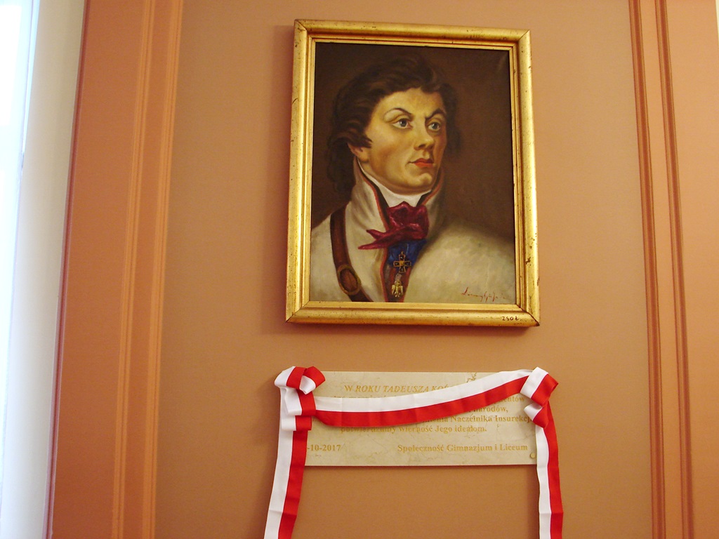 W budynku Zespołu Szkół Ogólnokształcących w Łomży odsłonięto tablicę poświęconą Tadeuszowi Kościuszce