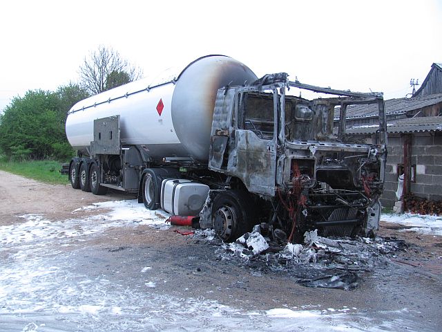 Nocny pożar kabiny tira koło Sokółki – kierowca w tym czasie spał