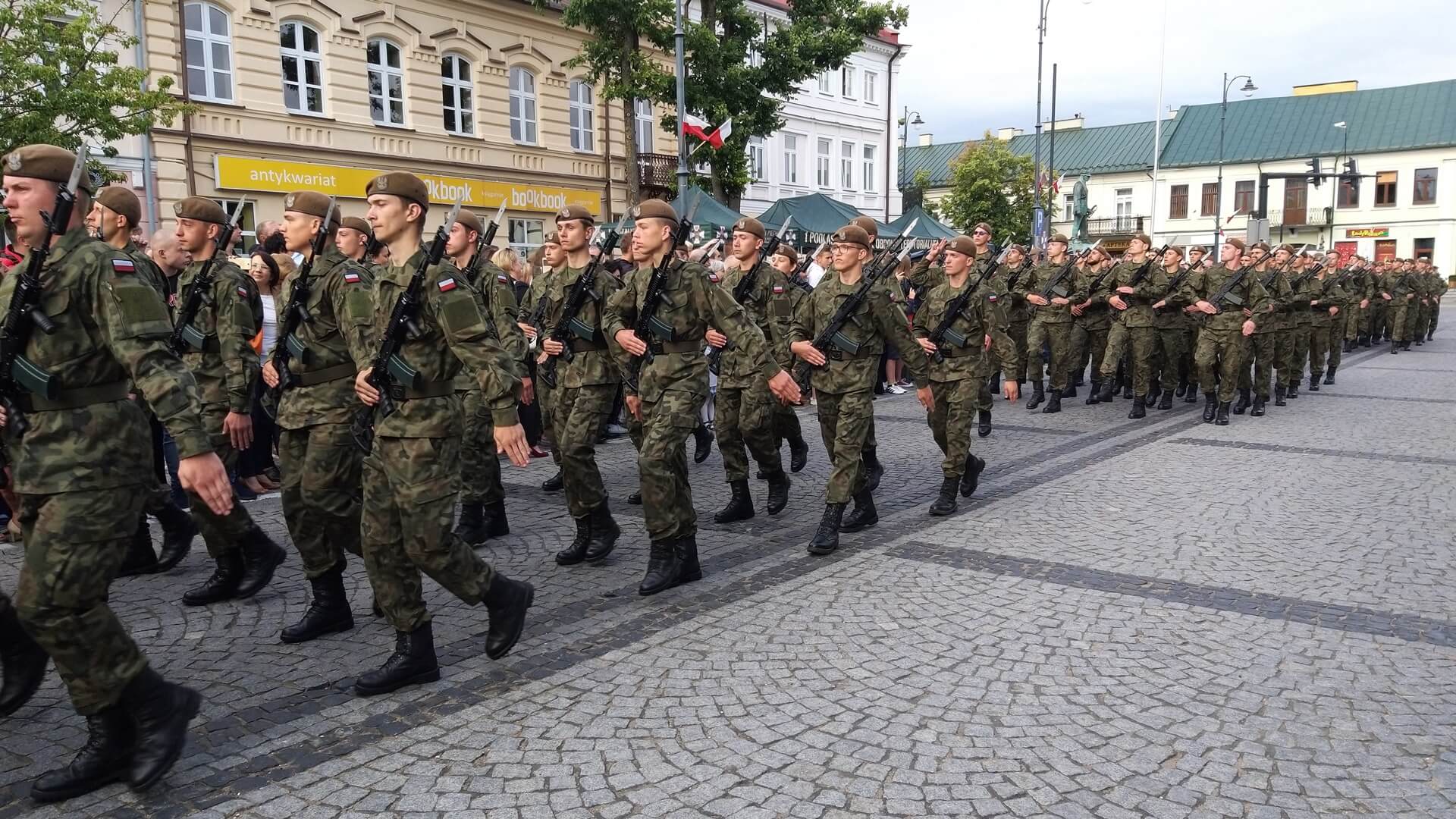 Piknik militarny, atrakcje dla dzieci i grochówka. W czwartek w Suwałkach będzie świętować wojsko