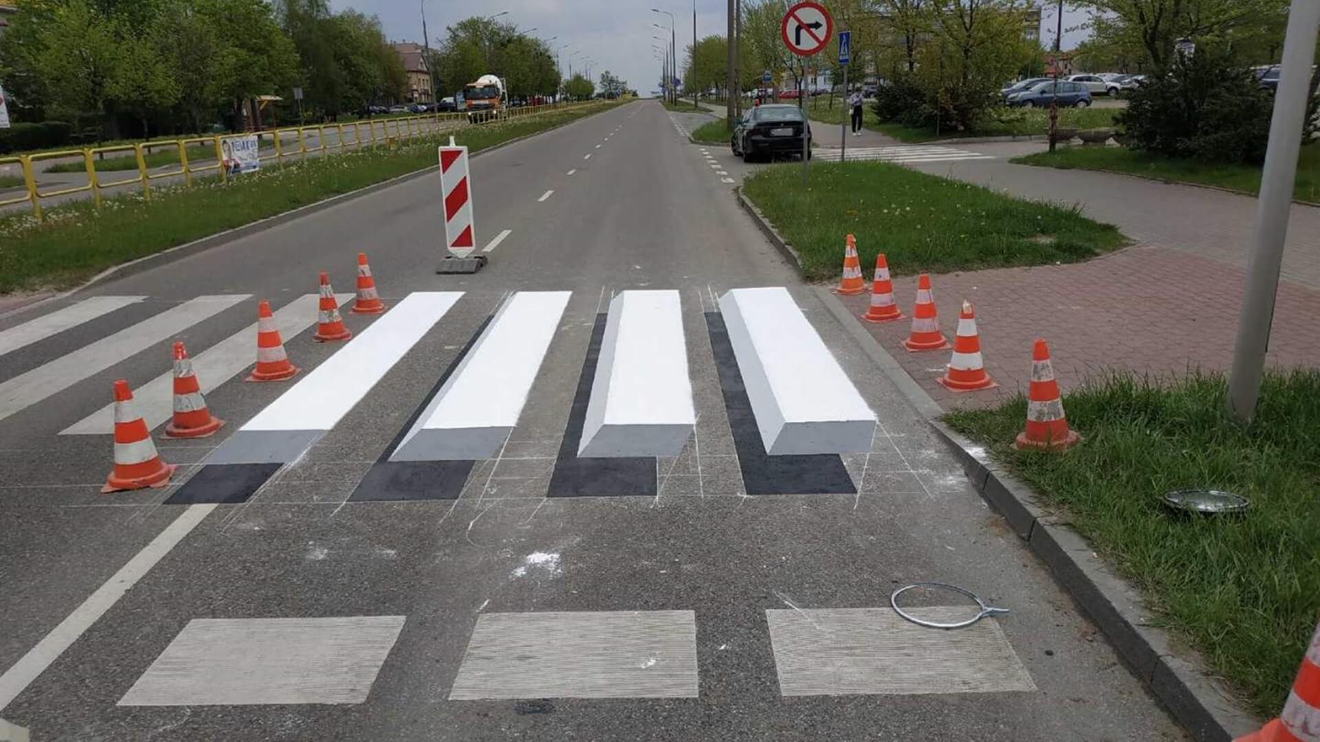 W Łomży pojawiły się nietypowe pasy dla pieszych