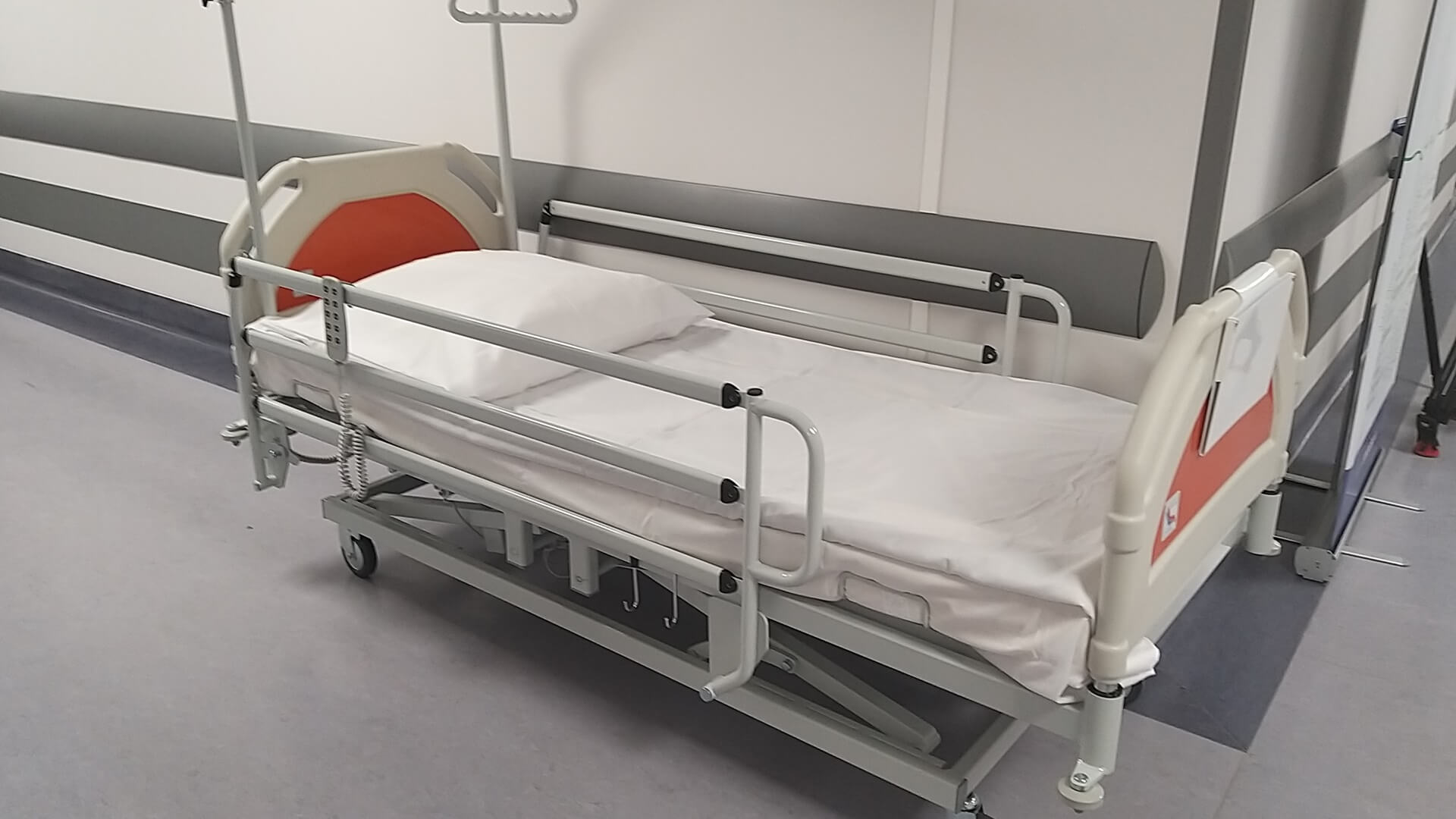 Nowoczesne łóżka trafiły do szpitala wojewódzkiego w Białymstoku