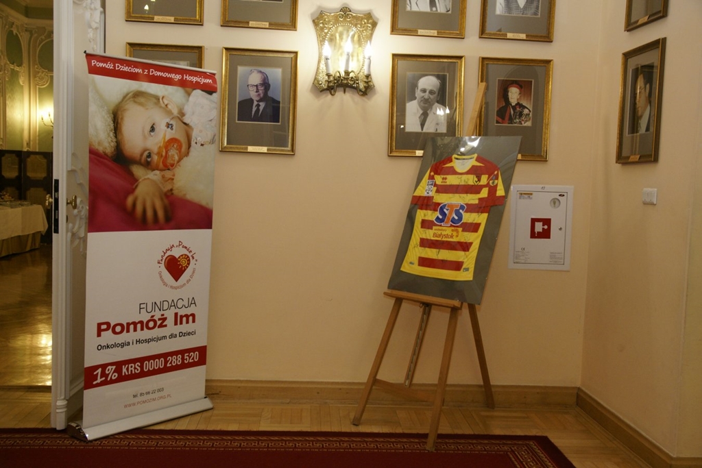 Bal charytatywny na Uniwersytecie Medycznym - zebrano 11 tys. zł