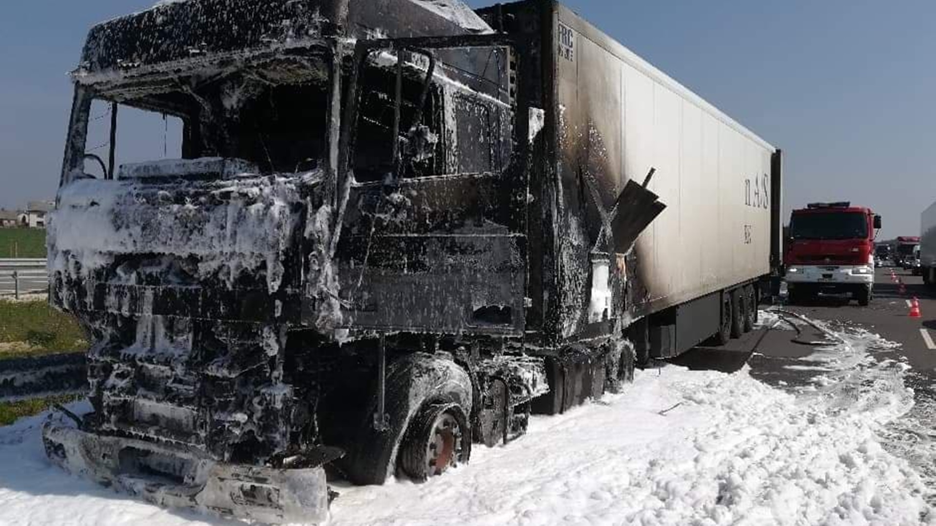W okolicach Szumowa spłonął samochód ciężarowy